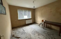 Apartament de vanzare, cu 3 camere, 65 mp, zona Craiovita Noua