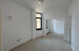 Casa 10 camere, pretabila spatiu comercial, zona Amaradia 