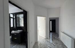 Casa 10 camere, pretabila spatiu comercial, zona Amaradia 