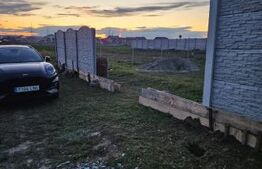 Teren 500 mp, stradal, forma patrata, zona Jieni