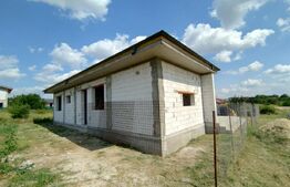 Casa la rosu, 400 mp teren, 105 mp utili, zona Hanul Doctorului