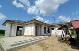 Casa la rosu, 400 mp teren, 105 mp utili, zona Hanul Doctorului