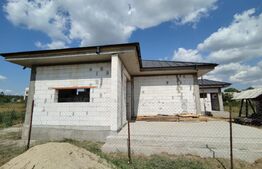 Casa la rosu, 400 mp teren, 105 mp utili, zona Hanul Doctorului