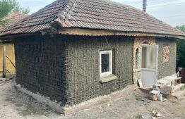 Casa renovata Varvoru de Sus, 30 mpu, 1000 mp curte.