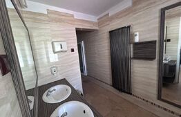 Spatiu comercial pe 2 niveluri, 230 mp, zona semicentrala