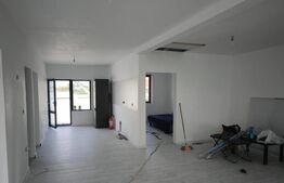 Casa parter la cheie 96 mp utili, 4 camere si 300 mp teren, zona Damila!