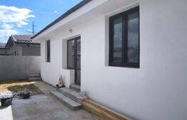 Casa parter la cheie 96 mp utili, 4 camere si 300 mp teren, zona Damila!