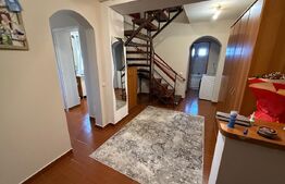 Apartament 4 camere decomandat cu scara interioara, Zona Sarari