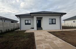 Casa parter, 108 mp utili, la cheie, 600 mp teren, Pielesti