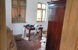 Casa renovabila cu 1000 mp de teren in zona centrala 