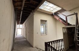 Casă S + P + E, 329 mp, cu spațiu comercial, teren 339 mp, zona Unirii