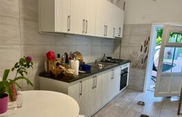 Casa de inchiriat cu 4 camere, 114 mp, curte amenajata, zona centrala