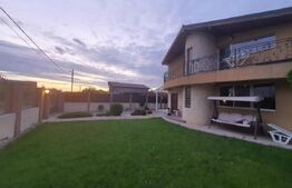 Acasă, în spatele parcului: casă inteligentă cu birou, terase și infrastructură 