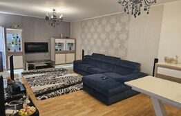 Acasă, în spatele parcului: casă inteligentă cu birou, terase și infrastructură 