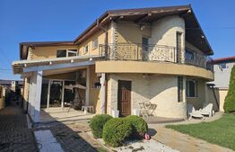Acasă, în spatele parcului: casă inteligentă cu birou, terase și infrastructură 