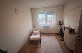 Apartament cu 3 camere, 2 bai , zona Nanterre