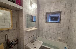 Apartament 4 camere, decomandat, 60mp, Craiovita Noua, etaj 1/4