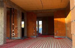 Casa cu 3 dormitoare, 2 bai, toate utilitatile, zona Selgros