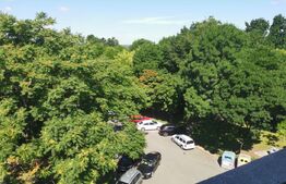 Apartament 73mp cu 3 camere decomandat, 1 Mai vizavi de Spitalul Nr 1 , Insula.