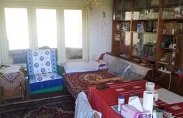 Apartament 73mp cu 3 camere decomandat, 1 Mai vizavi de Spitalul Nr 1 , Insula.