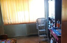 Apartament 3 camere, decomandat, 1 Mai vizavi de Spitalul Nr 1 ,  pe Insula