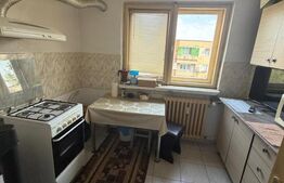 Apartament 73mp cu 3 camere decomandat, 1 Mai vizavi de Spitalul Nr 1 , Insula.