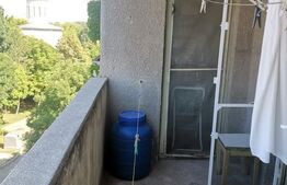 Apartament 73mp cu 3 camere decomandat, 1 Mai vizavi de Spitalul Nr 1 , Insula.