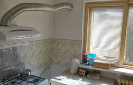 Apartament 73mp cu 3 camere decomandat, 1 Mai vizavi de Spitalul Nr 1 , Insula.