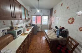 Apartament Ultracentral 3 camere decomandate ,82mp,zona Patria