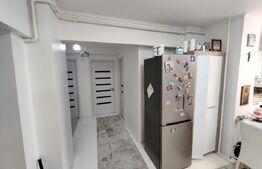 Apartament 3 camere, decomandat, 88 mp total, zona Piata Mare