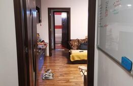 Apartament de vanzare, cu 2 camere, 52 mp, zona Rovine