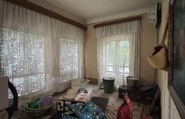 Casa batranesca, 97,57 mp utili, 1100 mp teren, Podari