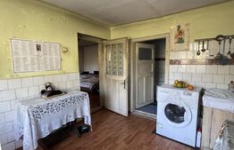 Casa batranesca, 97,57 mp utili, 1100 mp teren, Podari