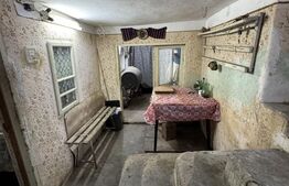 Casa batranesca, 97,57 mp utili, 1100 mp teren, Podari