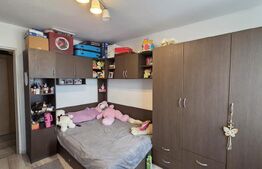 Apartament 2 camere, semidecomandat, transformat in 3 camere- Valea Rosie