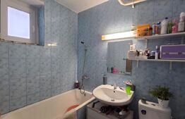 Apartament 2 camere, semidecomandat, transformat in 3 camere- Valea Rosie