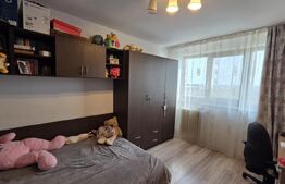 Apartament 2 camere, semidecomandat, transformat in 3 camere- Valea Rosie