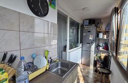 Apartament 2 camere, semidecomandat, transformat in 3 camere- Valea Rosie