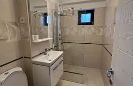 Apartament modern cu 3camere, 66 mp,  centrala si AC, zona Rovine