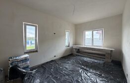 Casa parter, 127 mp utili, la cheie, 600 mp teren, Pielesti