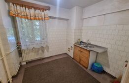 Apartament 4 camere decomandate, Rovine Zona Posta