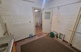 Apartament 4 camere decomandate, Rovine Zona Posta