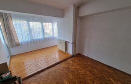 Apartament 4 camere decomandate, Rovine Zona Posta