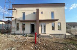 Casa P+1 parte din duplex, Simnicul de Jos 