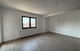 Apartament decomandat, 3 camere, 92 mp, zona Trattoria