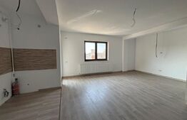 Apartament decomandat, 3 camere, 92 mp, zona Trattoria