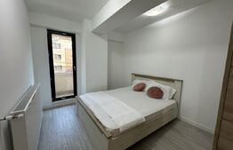 Apartament 3 camere , bloc nou, zona Liceul de Chimie