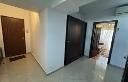 Apartament 3 camere, 2 bai, decomandat, zona Centrul Vechi