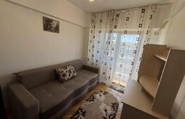 Apartament 3 camere, 2 bai, decomandat, zona Centrul Vechi