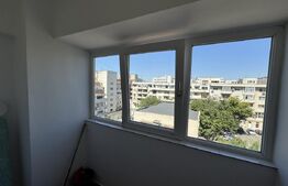 Apartament 3 camere, 2 bai, decomandat, zona Centrul Vechi